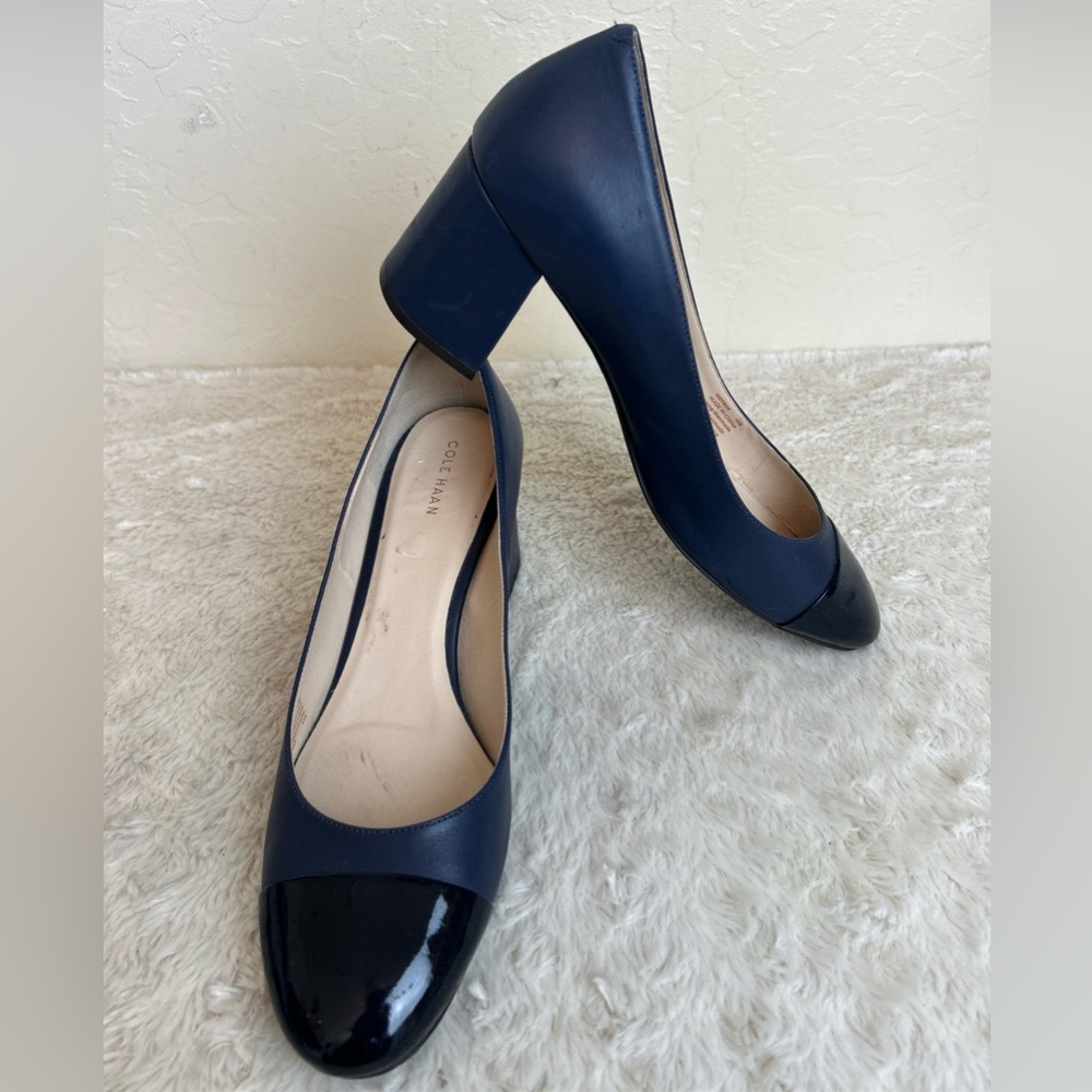 Cole Haan Dawna Grand Pump Block Heels Women's 10 B Navy Blue 2 Tone Block Heel